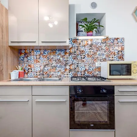 Apartman Sara Tinjan Exterior photo
