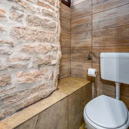 Apartman Sara Tinjan Exterior photo